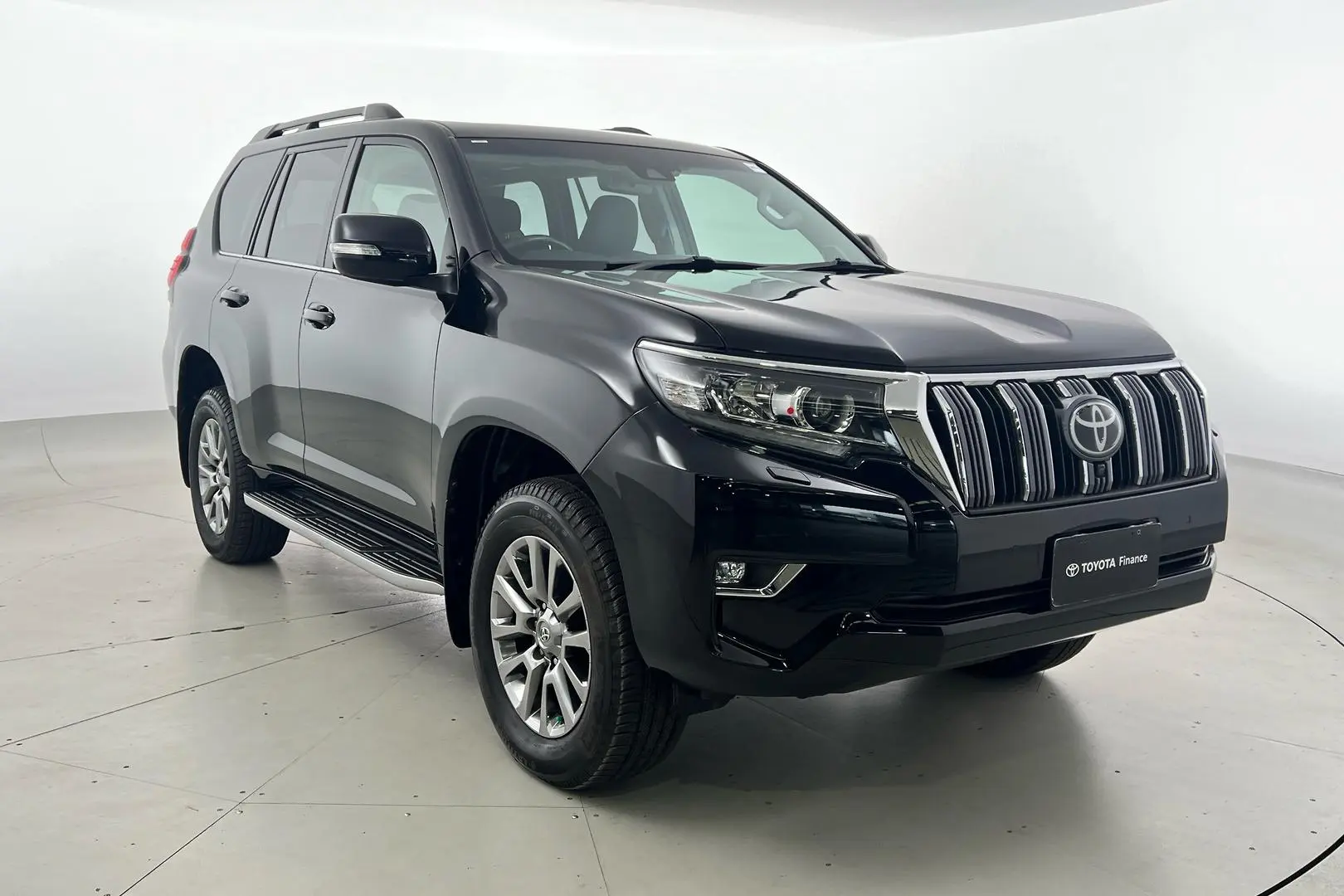 2018 Toyota Landcruiser Prado Gallery Image 1