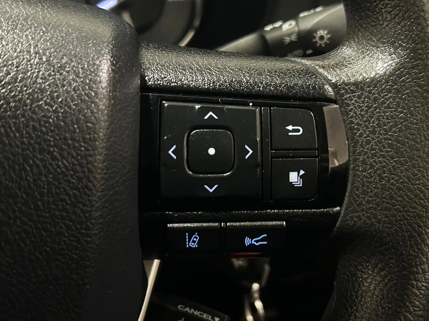 2022 Toyota Hilux Gallery Image 21