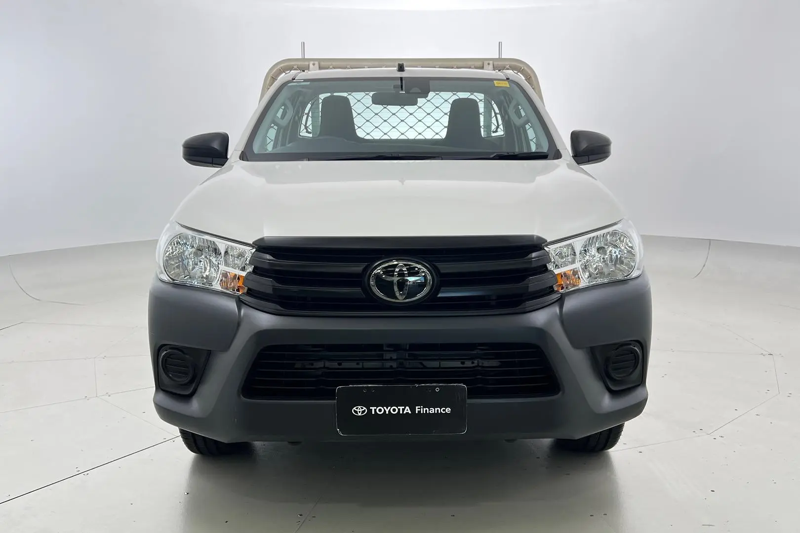 2021 Toyota Hilux Gallery Image 11