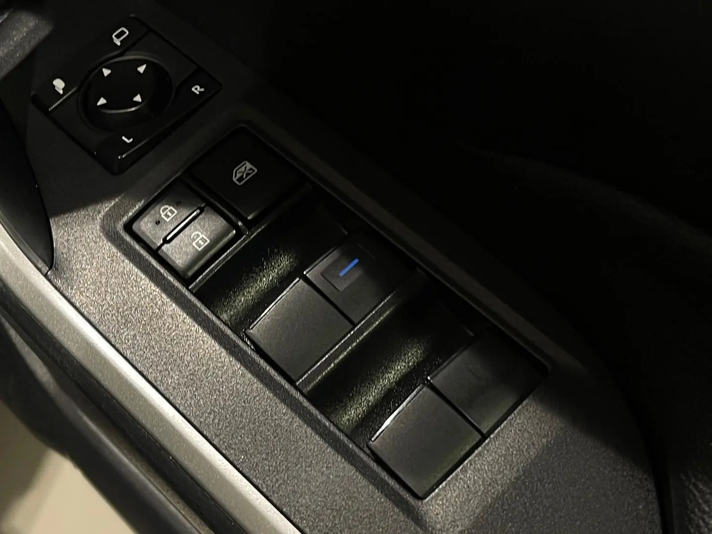 2022 Toyota RAV4 Gallery Image 15