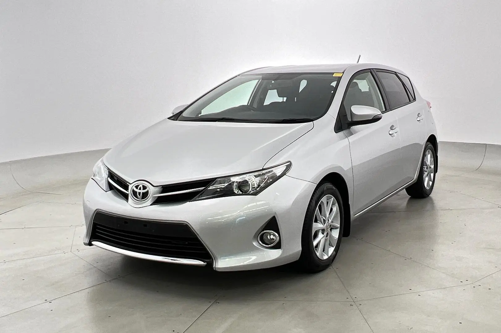 2013 Toyota Corolla Gallery Image 9