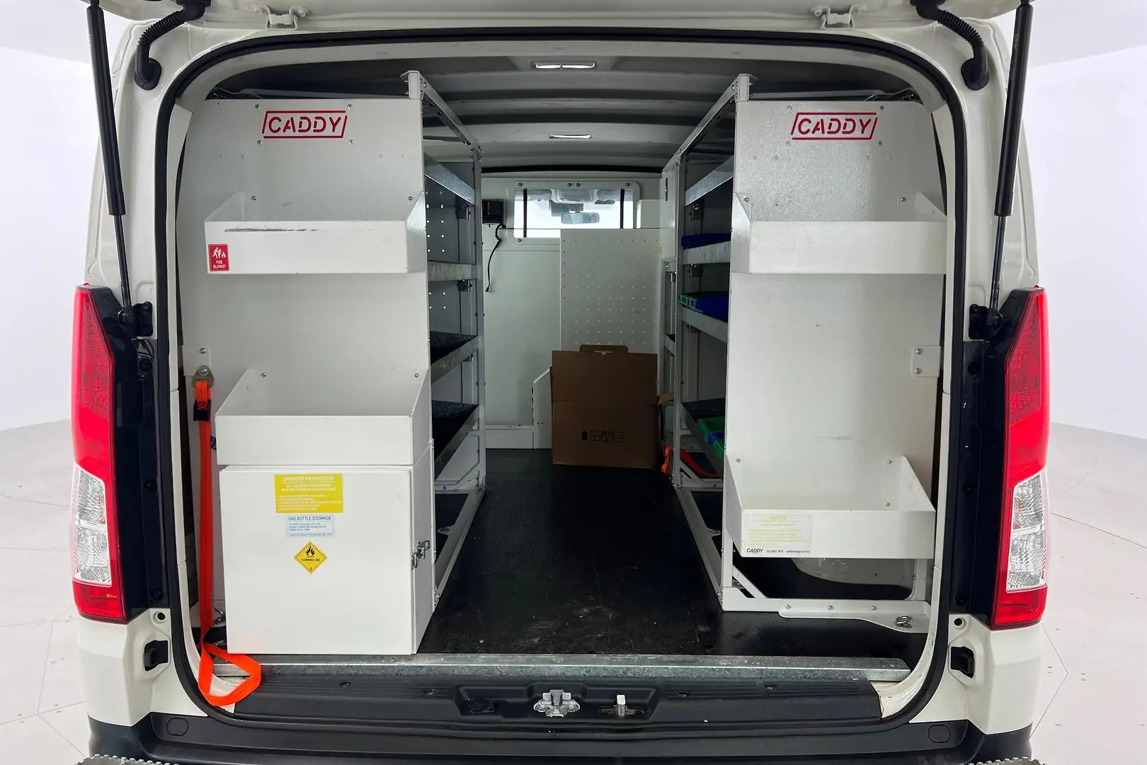 2021 Toyota Hiace Gallery Image 10