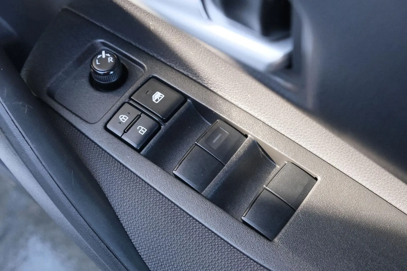 2021 Toyota Corolla Gallery Image 12