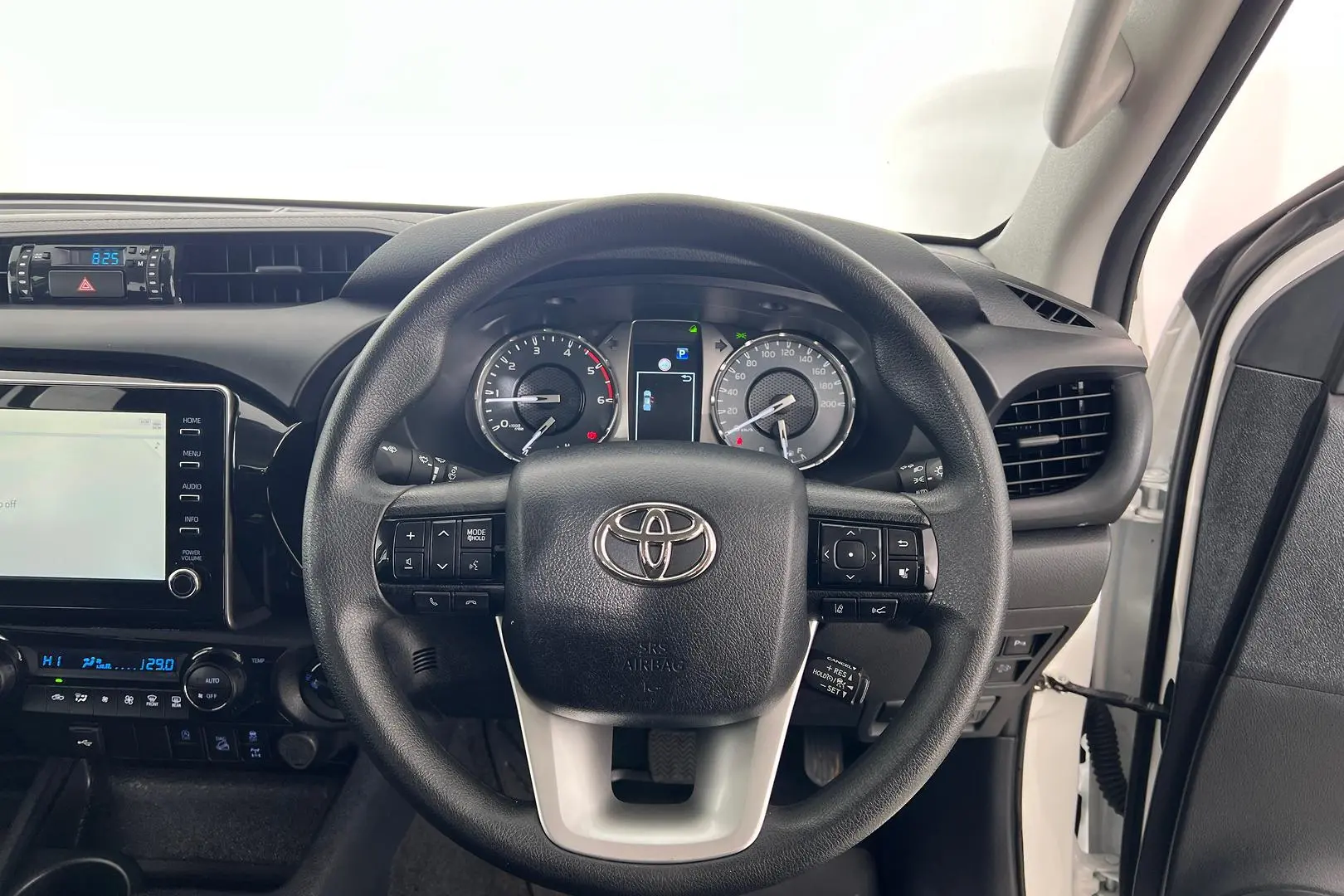 2024 Toyota Hilux Gallery Image 10