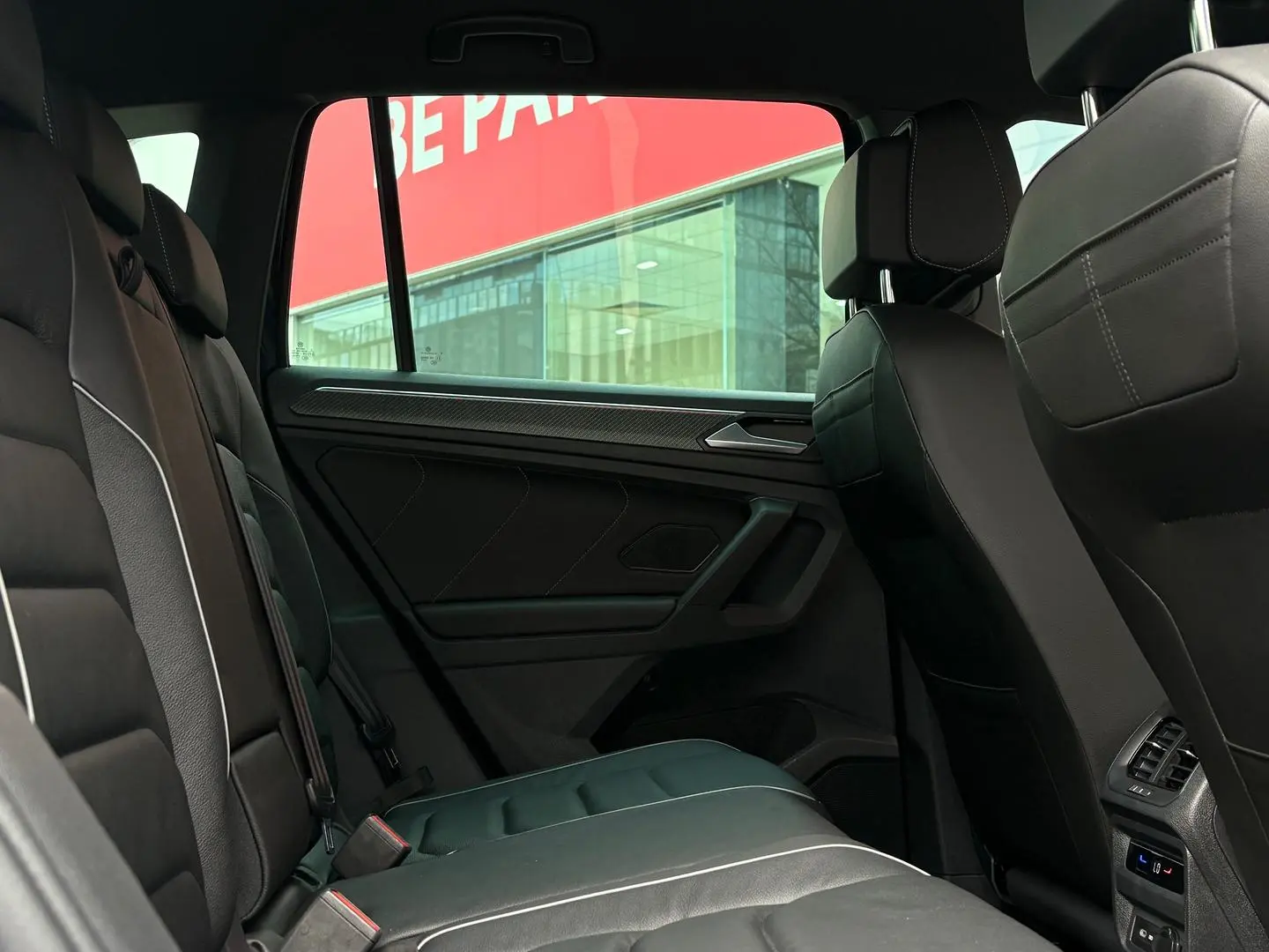 2023 Volkswagen Tiguan Gallery Image 13