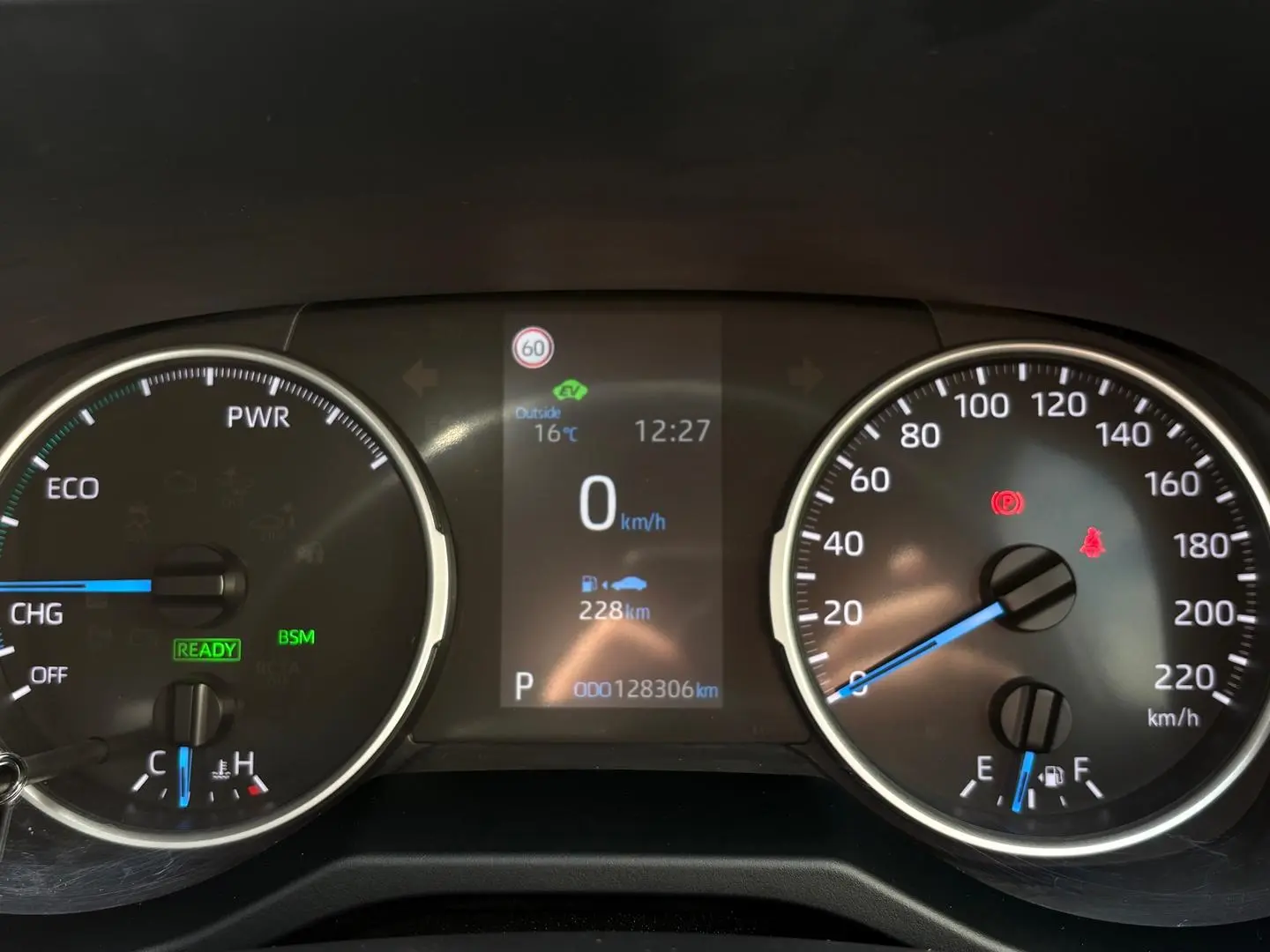 2022 Toyota RAV4 Gallery Image 17