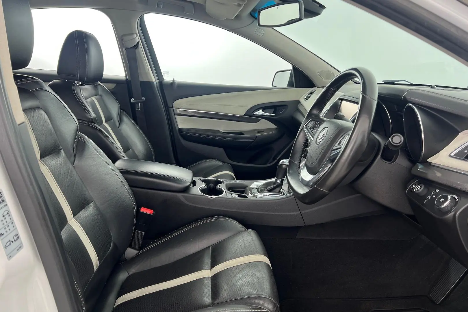 2016 Holden Caprice Gallery Image 11