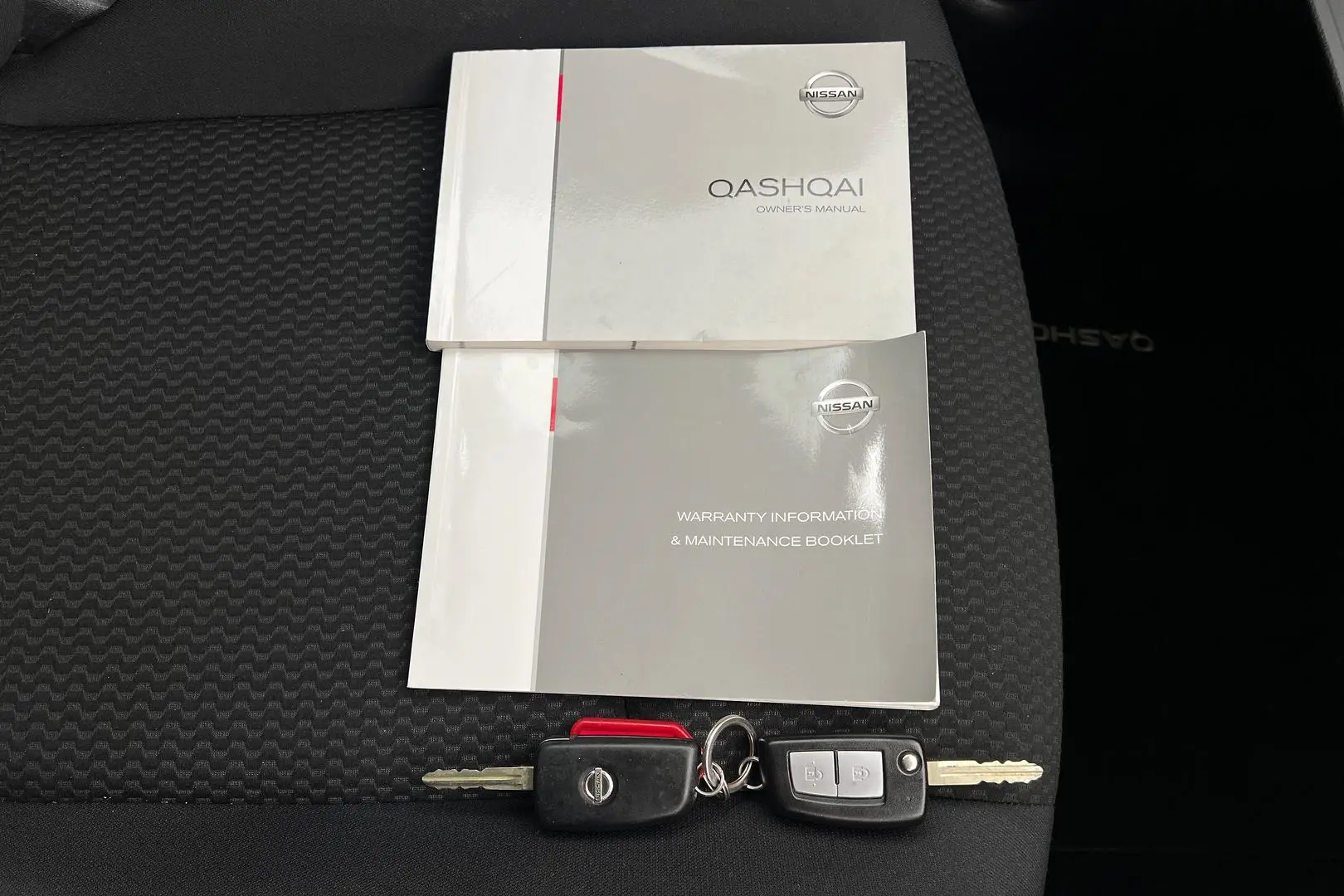 2015 Nissan QASHQAI Gallery Image 23