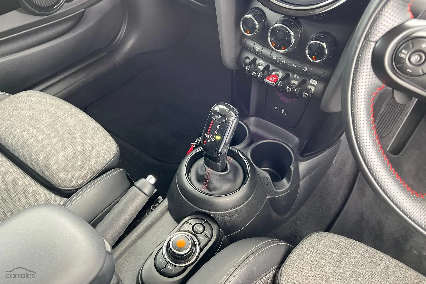 2020 MINI Hatch Image 22