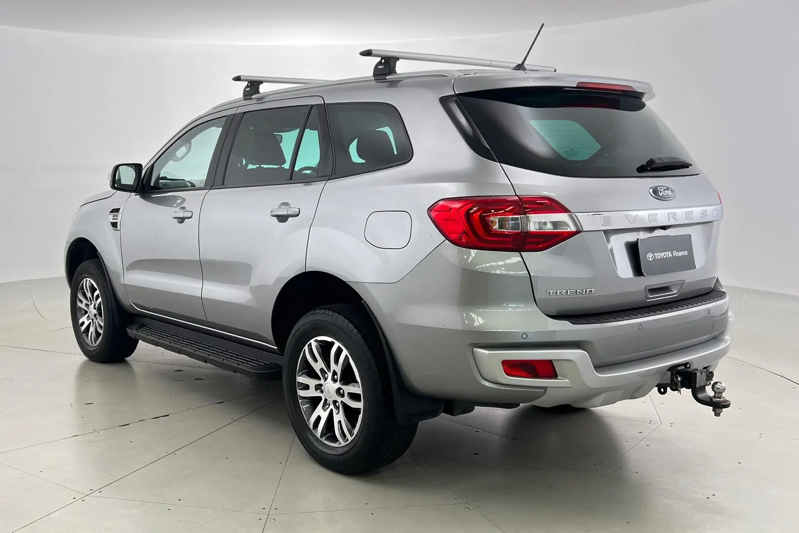 2019 Ford Everest Gallery Image 7