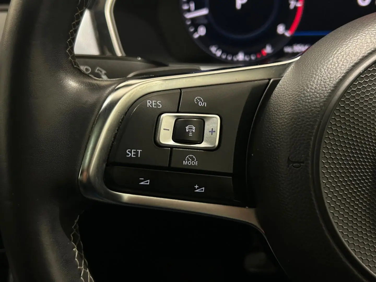 2018 Volkswagen Passat Gallery Image 22