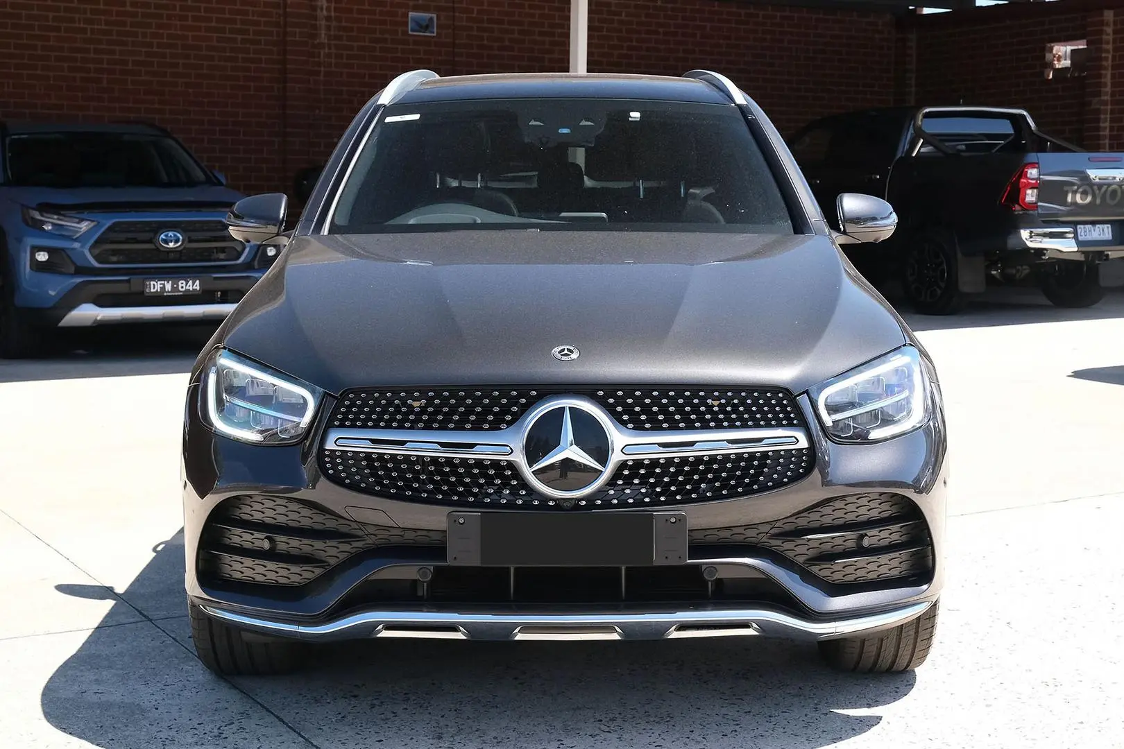 2020 Mercedes-Benz Glc-Class Gallery Image 3