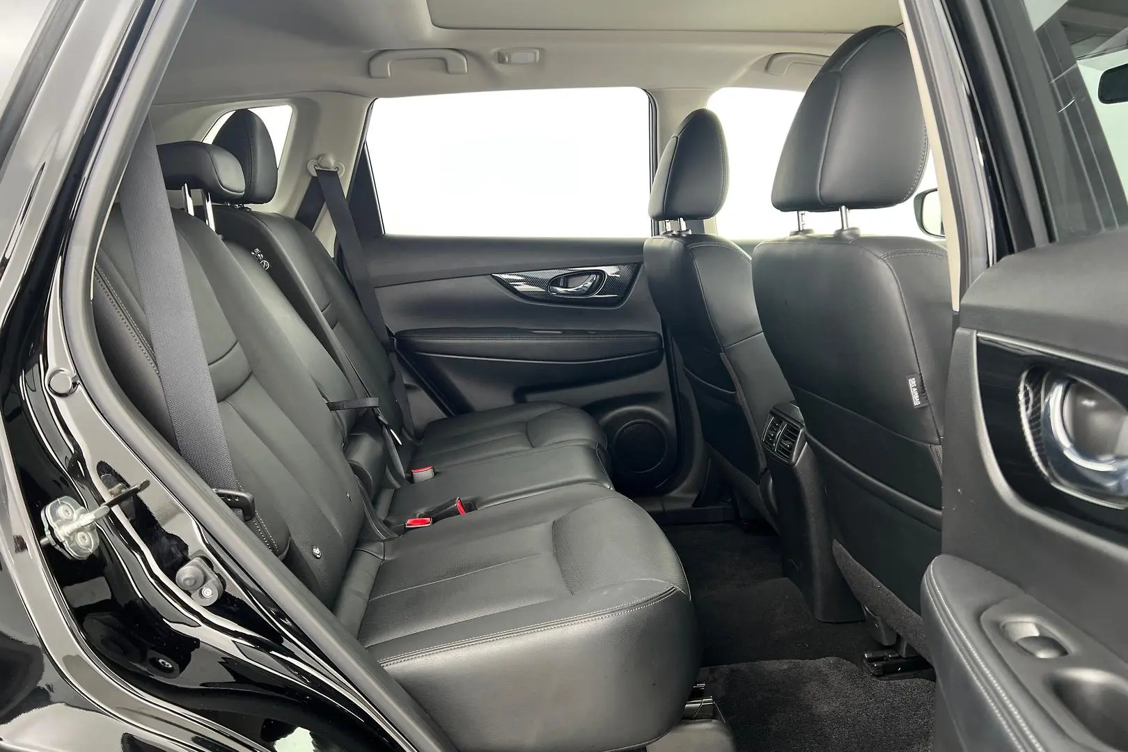 2018 Nissan X-TRAIL Gallery Image 19