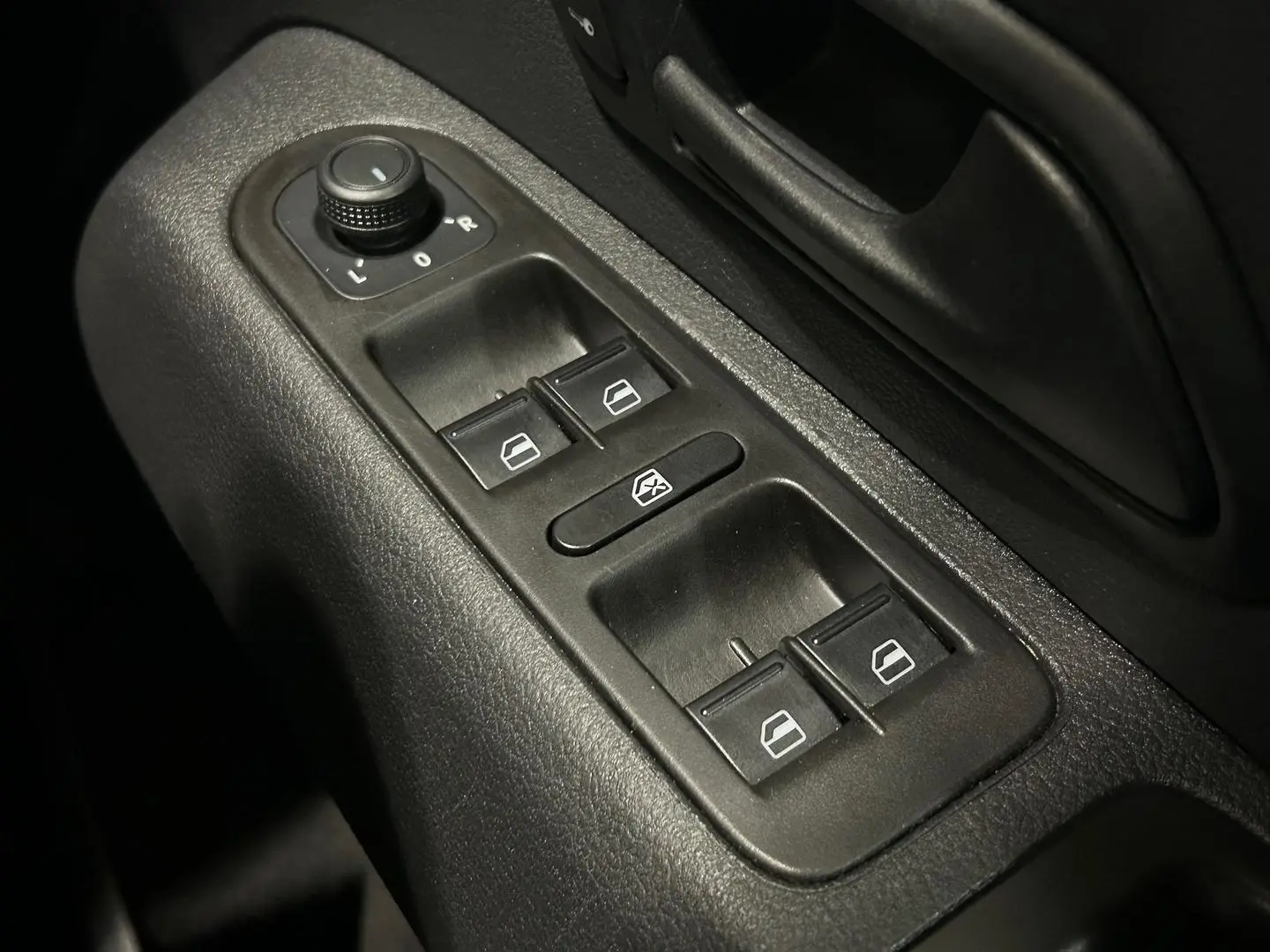 2022 Volkswagen Amarok Gallery Image 21