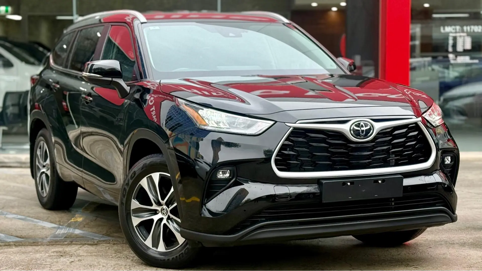 2023 Toyota Kluger Gallery Image 1