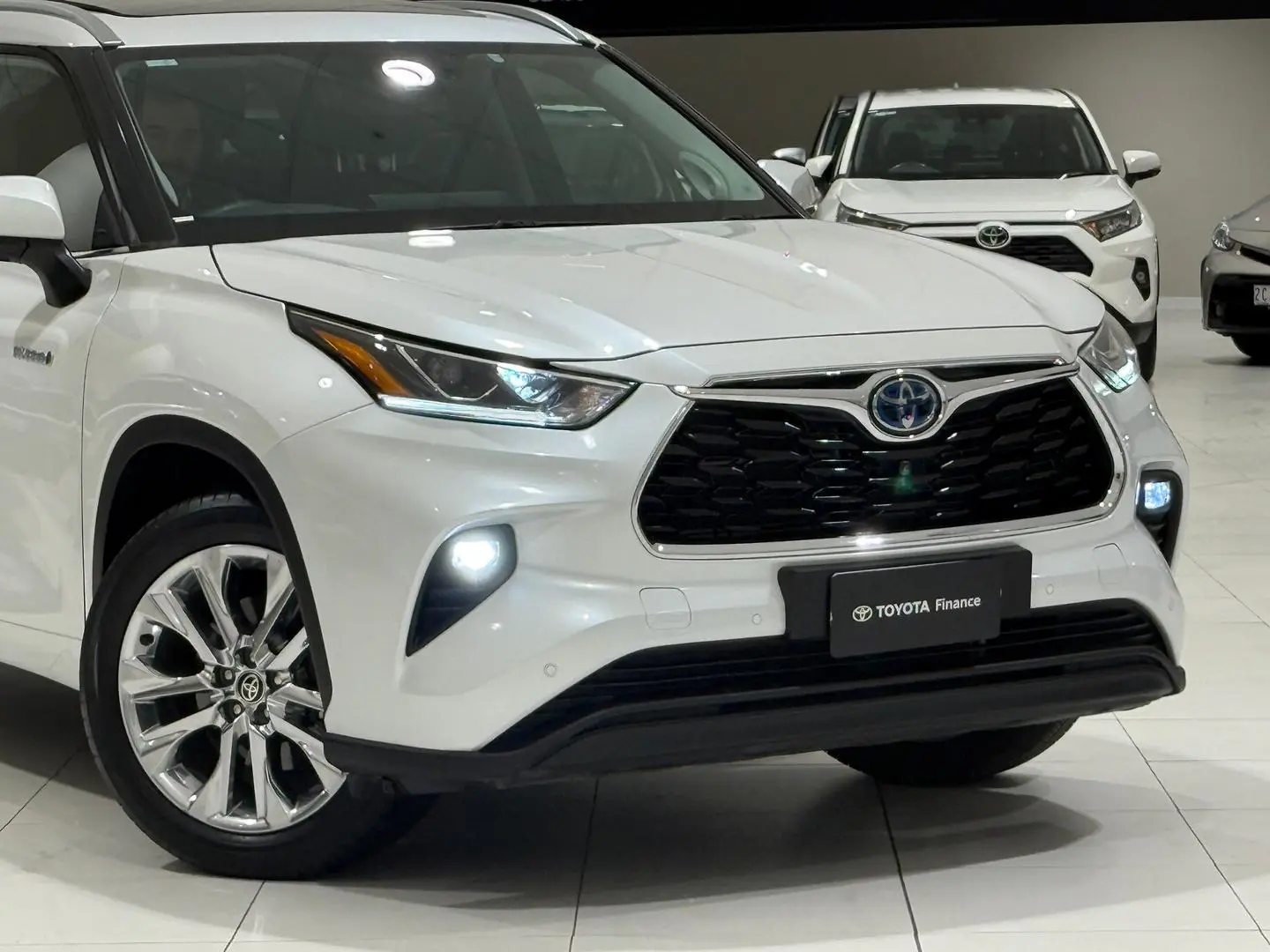2024 Toyota Kluger Gallery Image 3