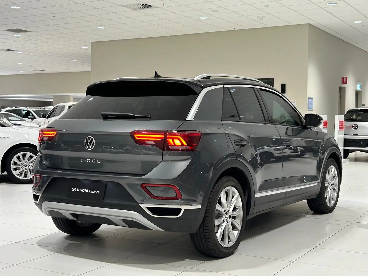 2024 Volkswagen T-Roc Gallery Image 10