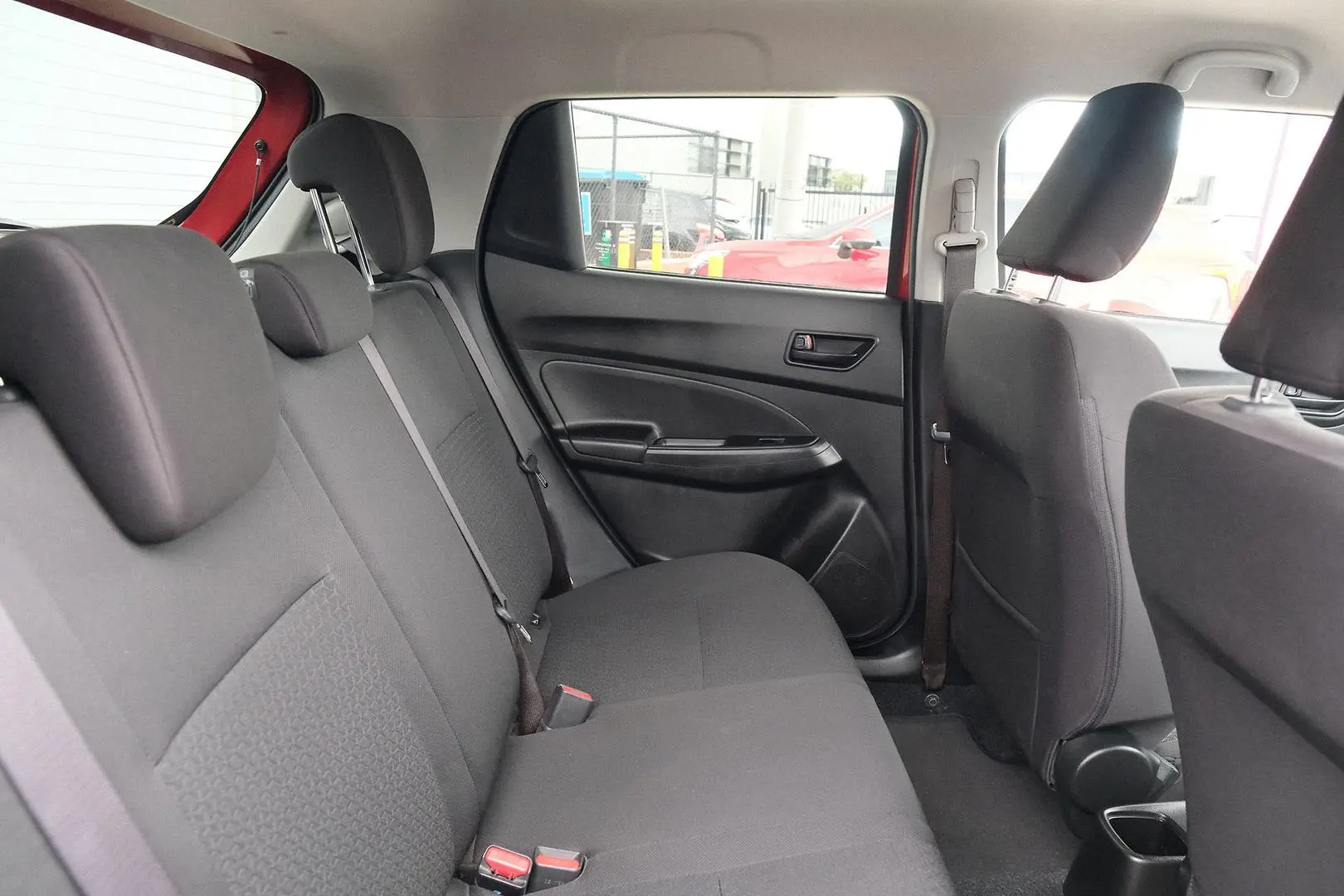 2017 Suzuki Swift Gallery Image 18