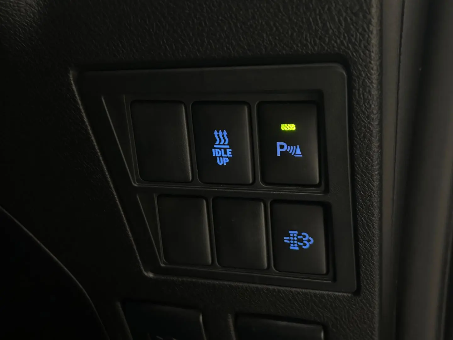 2021 Toyota Hilux Gallery Image 27