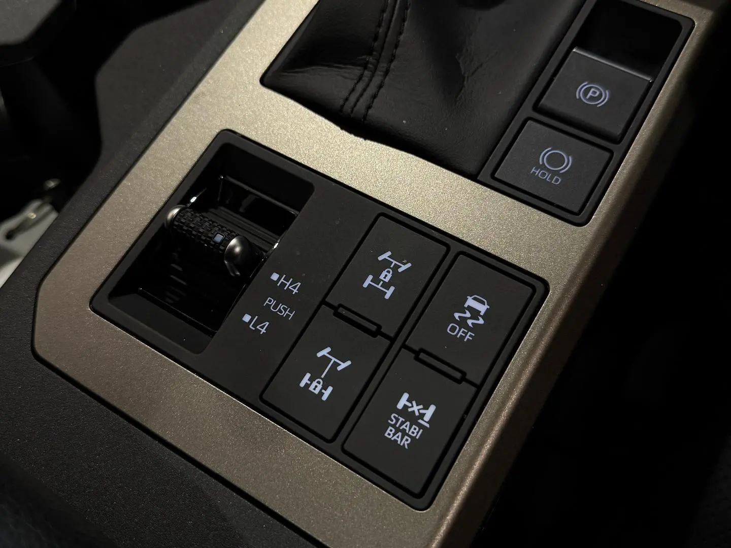 2025 Toyota Landcruiser Prado Gallery Image 27