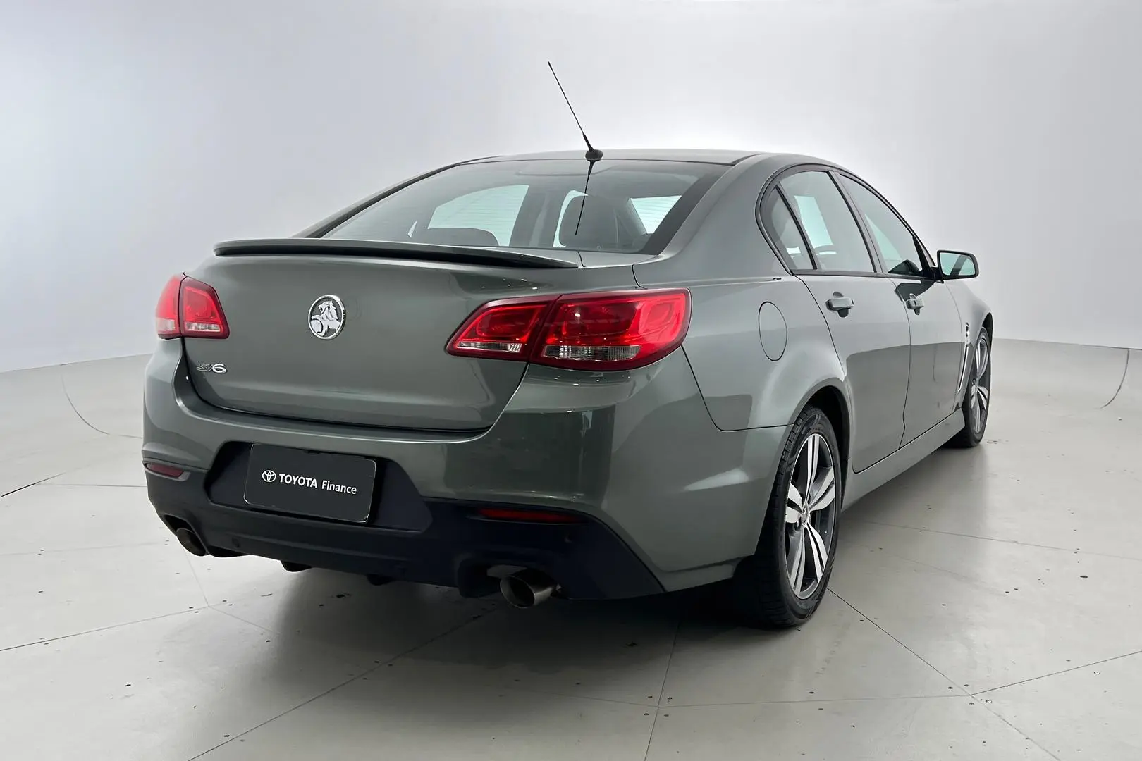 2014 Holden Commodore Gallery Image 4