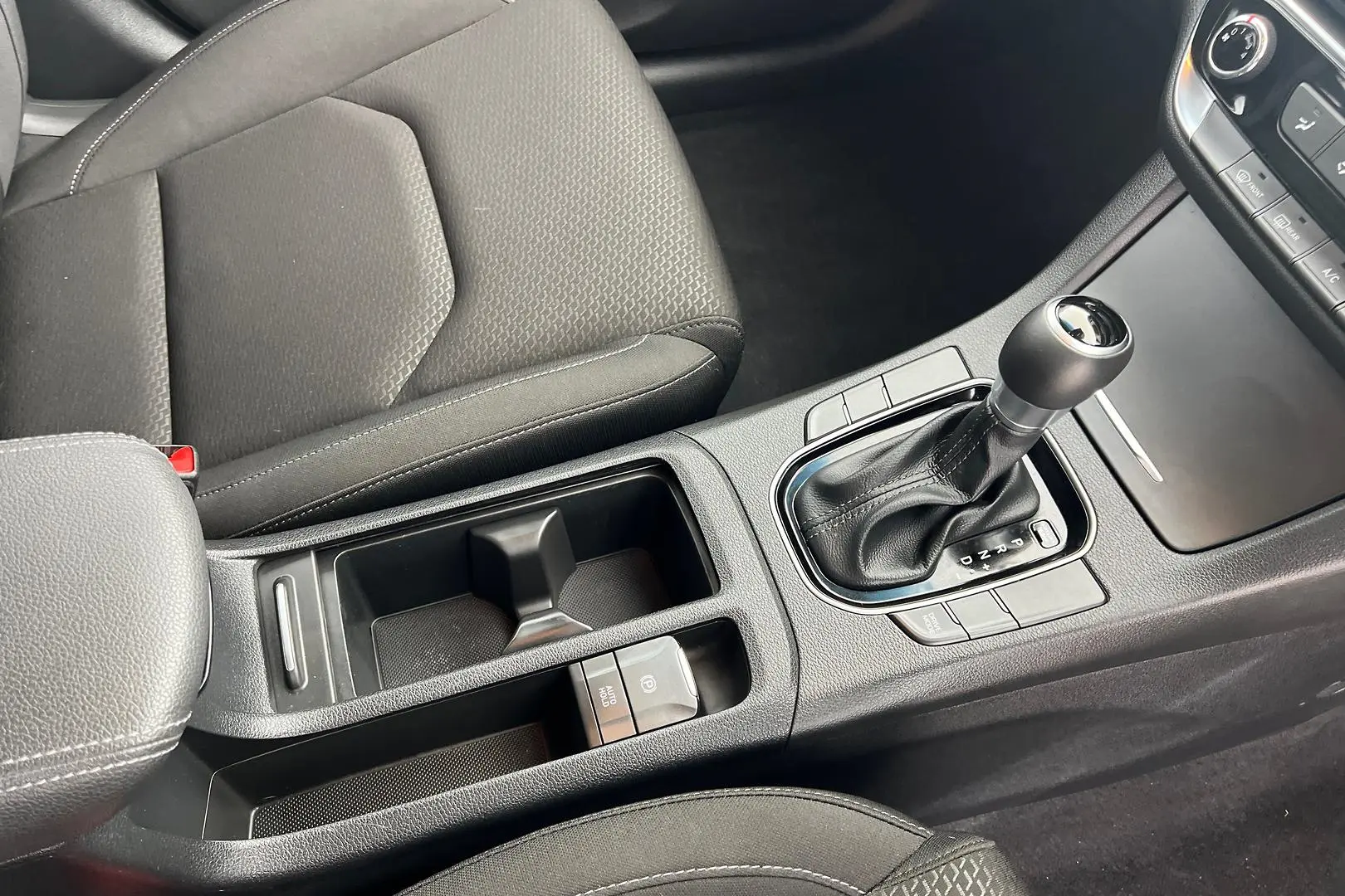 2021 Hyundai i30 Gallery Image 13