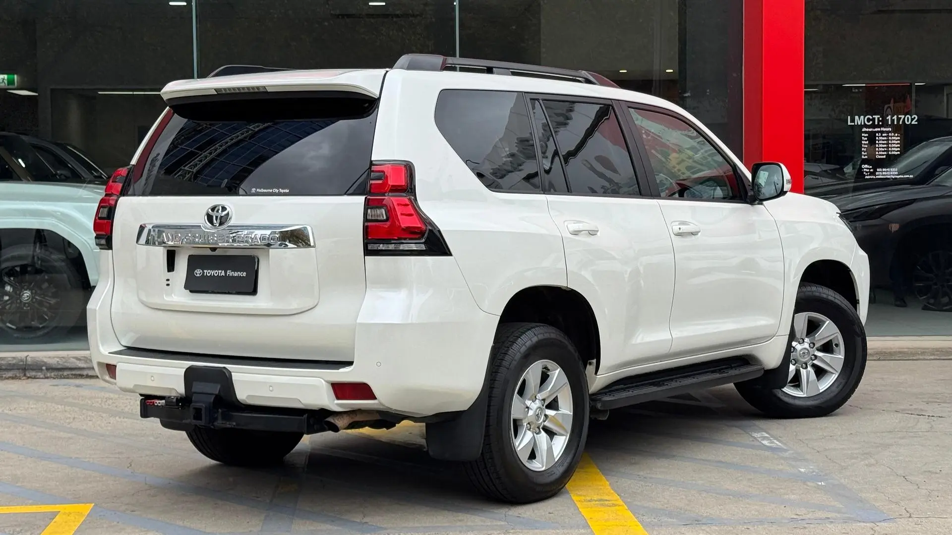 2022 Toyota Landcruiser Prado Gallery Image 6