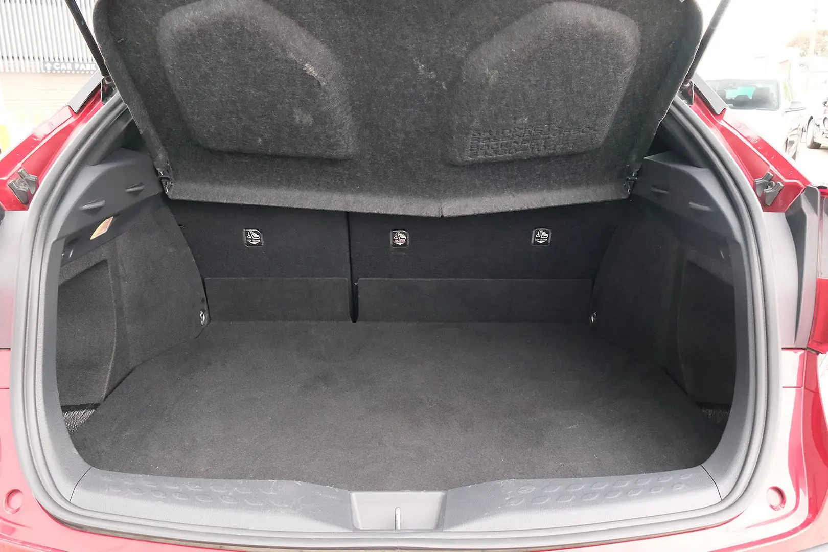 2018 Toyota C-HR Gallery Image 10