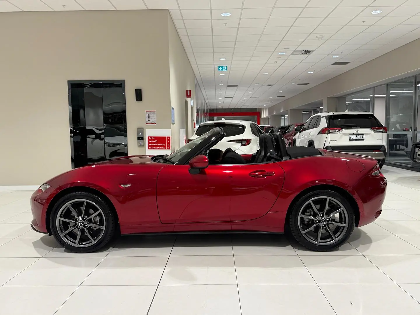 2020 Mazda MX-5 Gallery Image 6