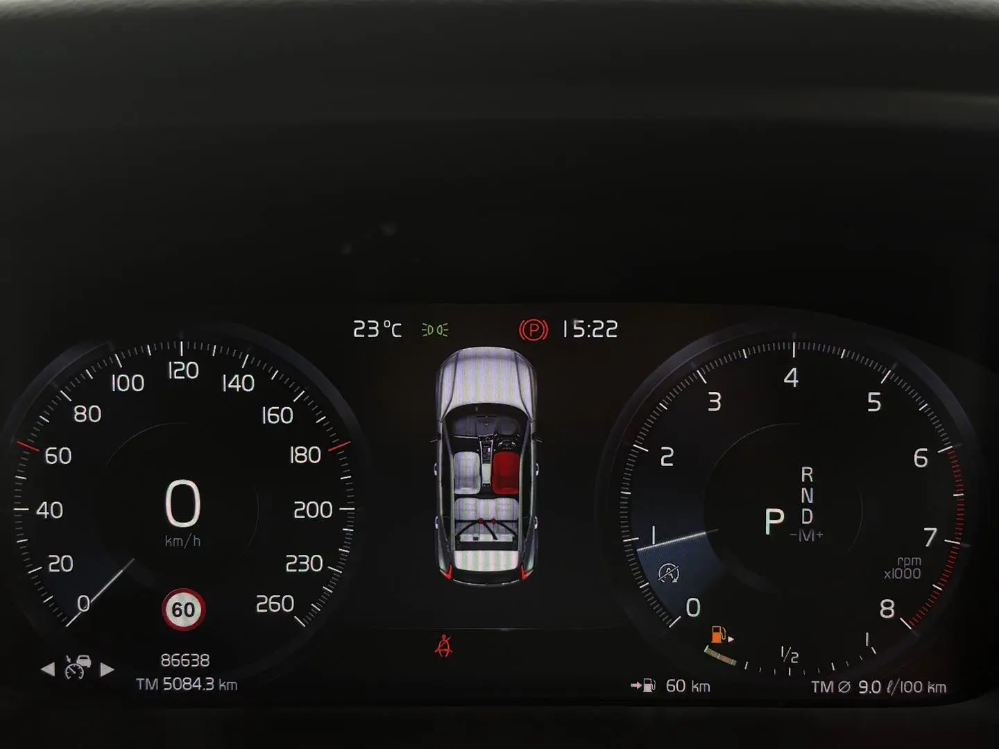 2021 Volvo XC40 Gallery Image 17