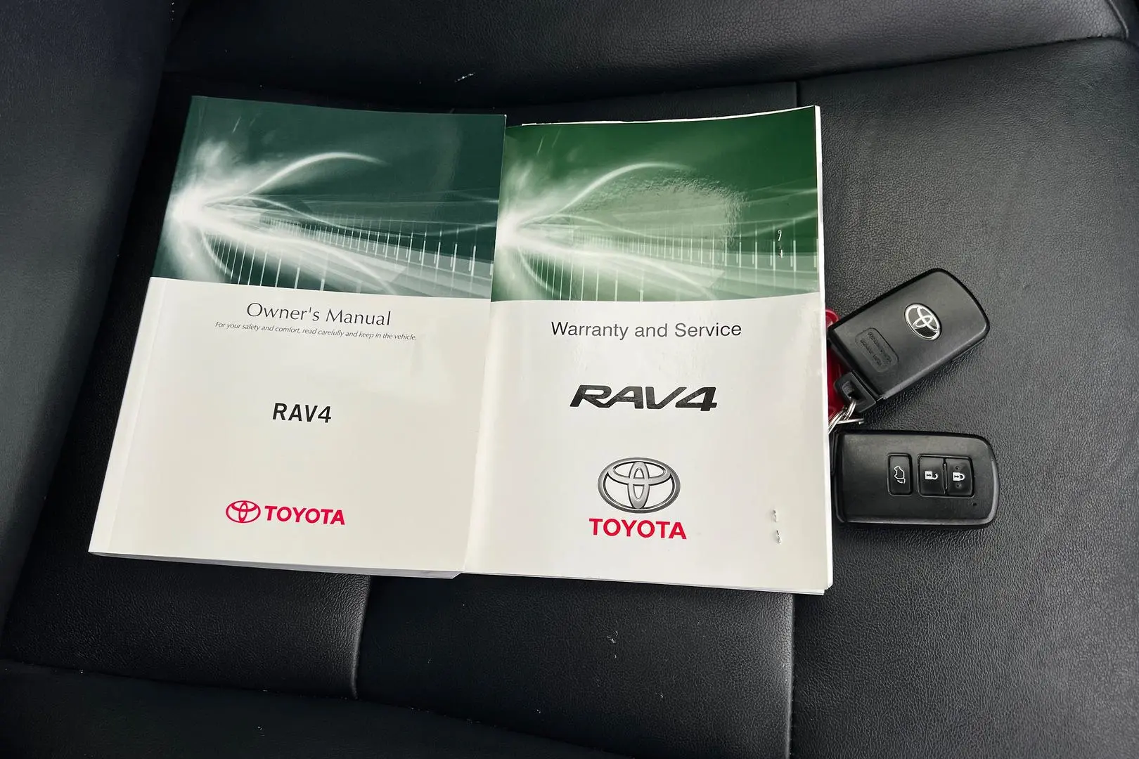 2018 Toyota RAV4 Gallery Image 21