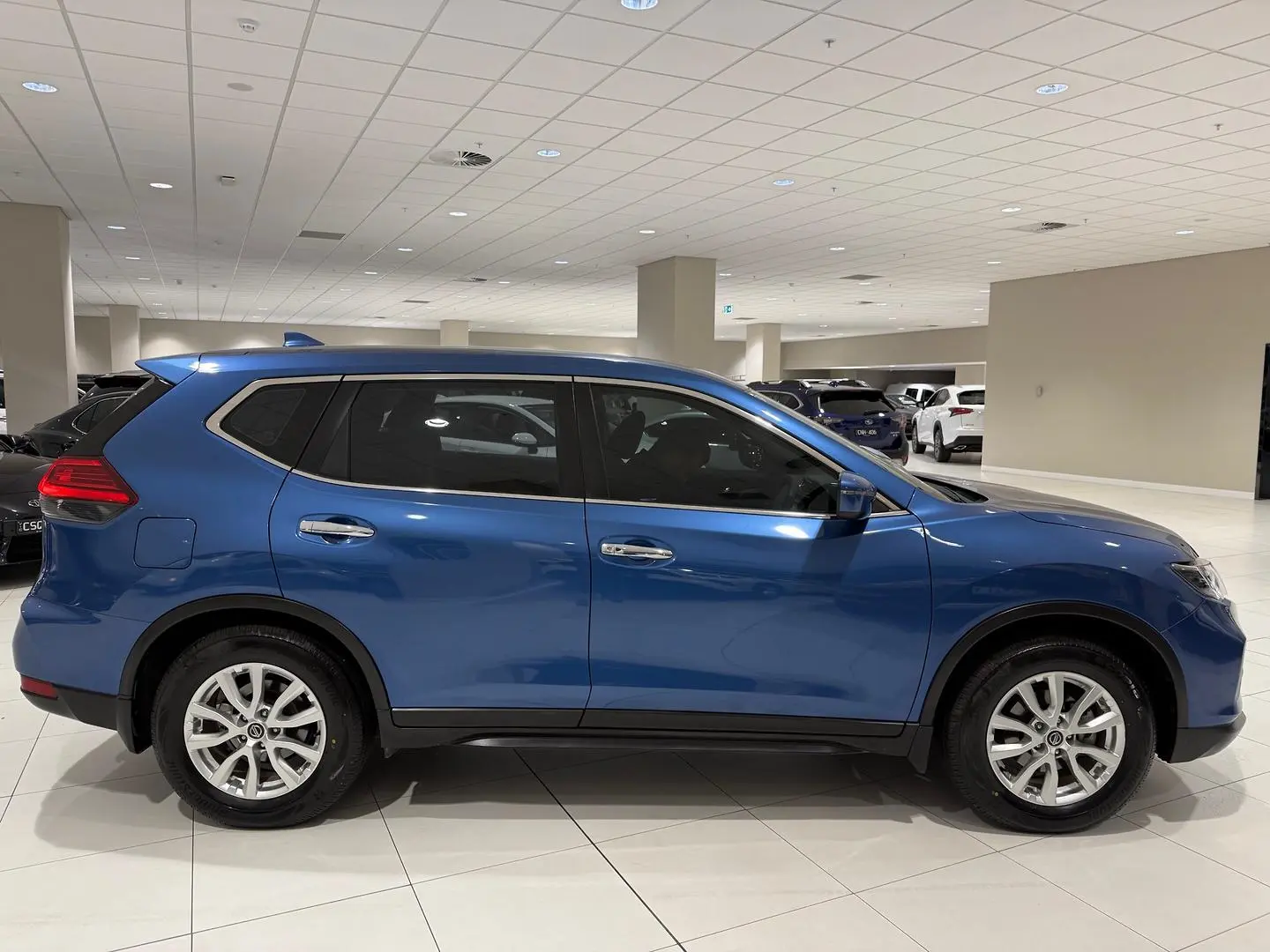 2020 Nissan X-TRAIL Gallery Image 2