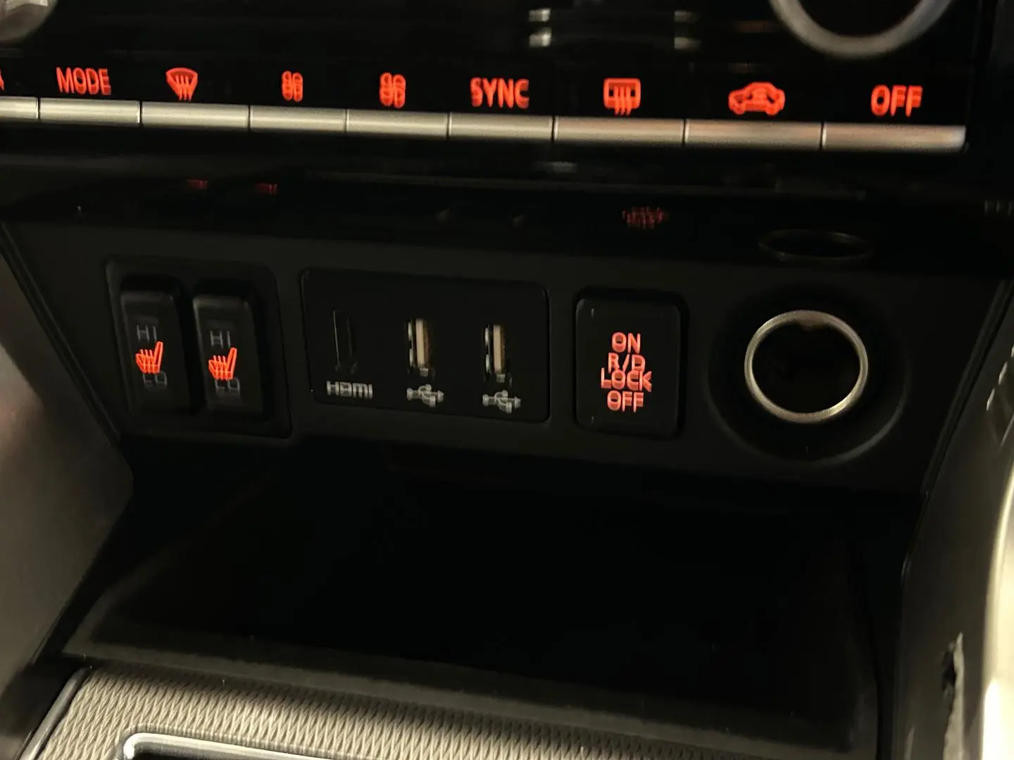 2021 Mitsubishi Pajero Sport Gallery Image 19