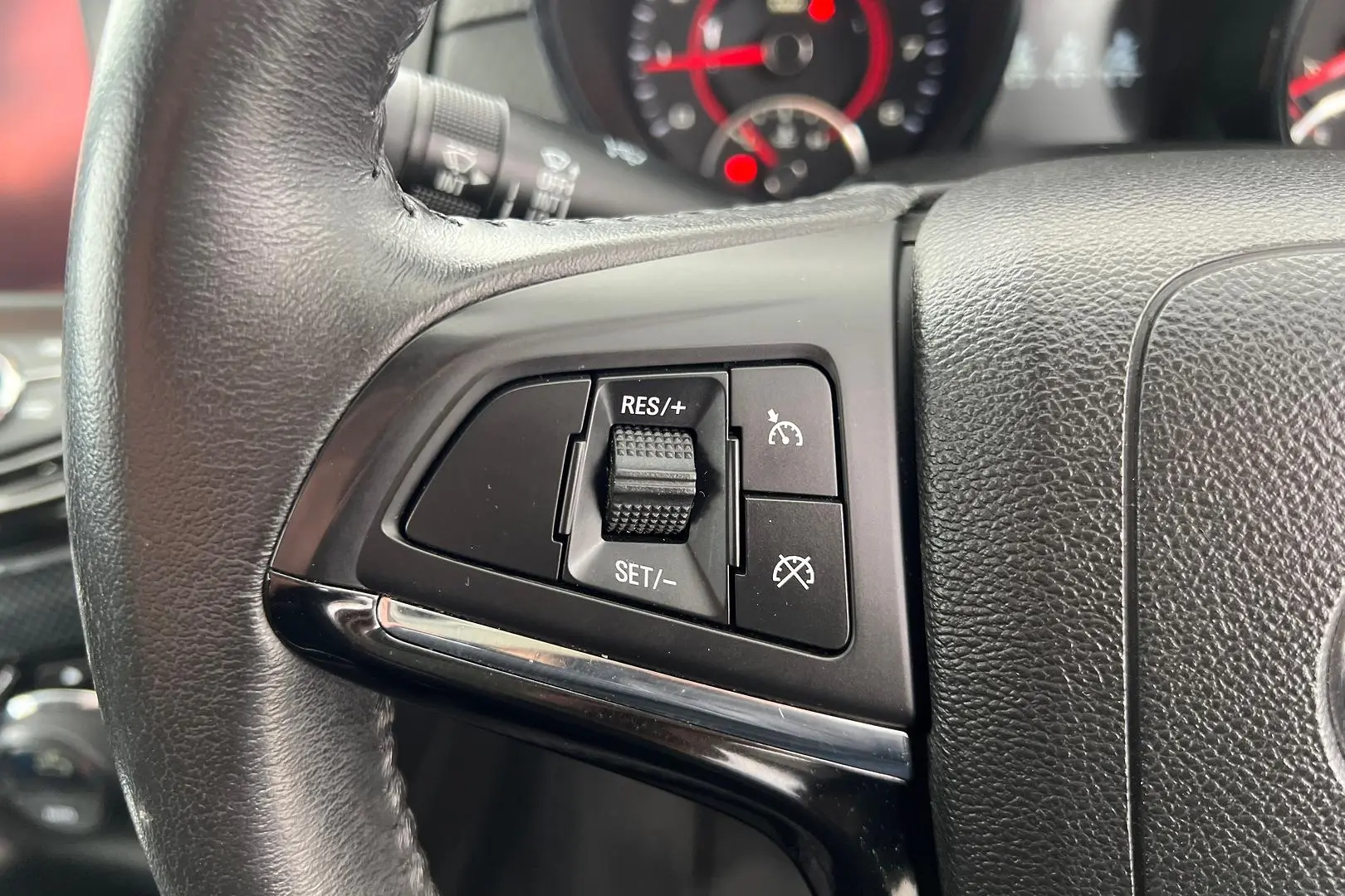 2014 Holden Commodore Gallery Image 16