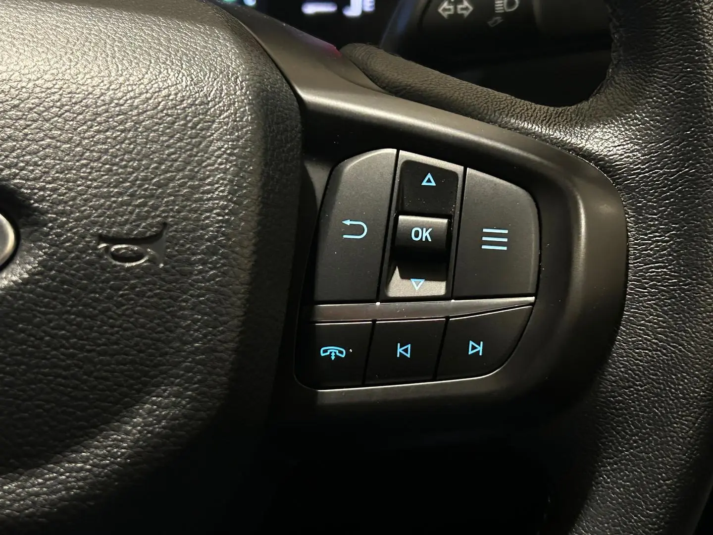 2023 Ford Everest Gallery Image 25