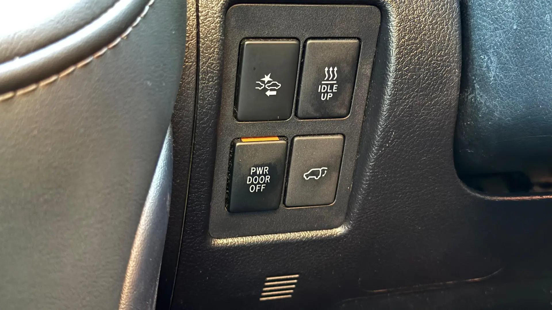 2020 Toyota Landcruiser Gallery Image 38