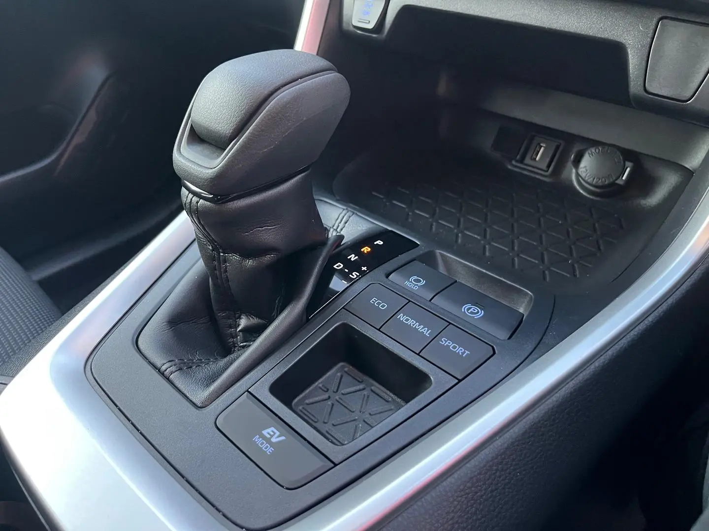 2023 Toyota RAV4 Gallery Image 22