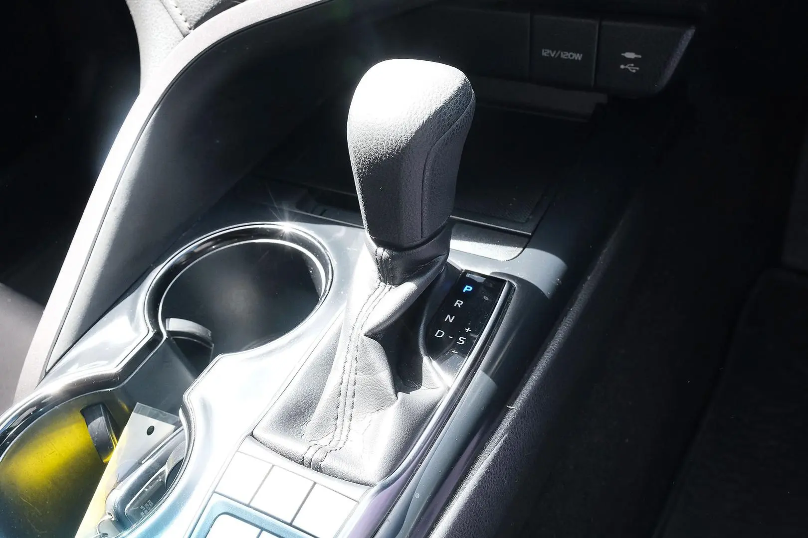 2020 Toyota Camry Gallery Image 18