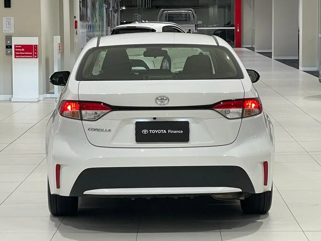 2021 Toyota Corolla Gallery Image 9
