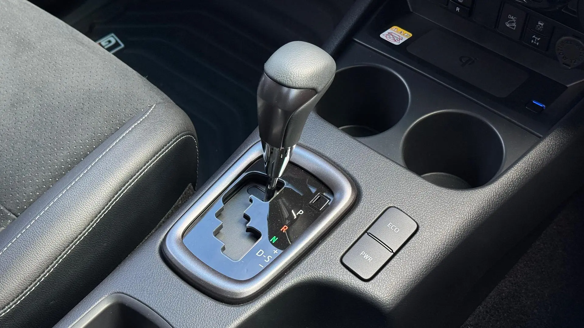 2024 Toyota Hilux Gallery Image 36