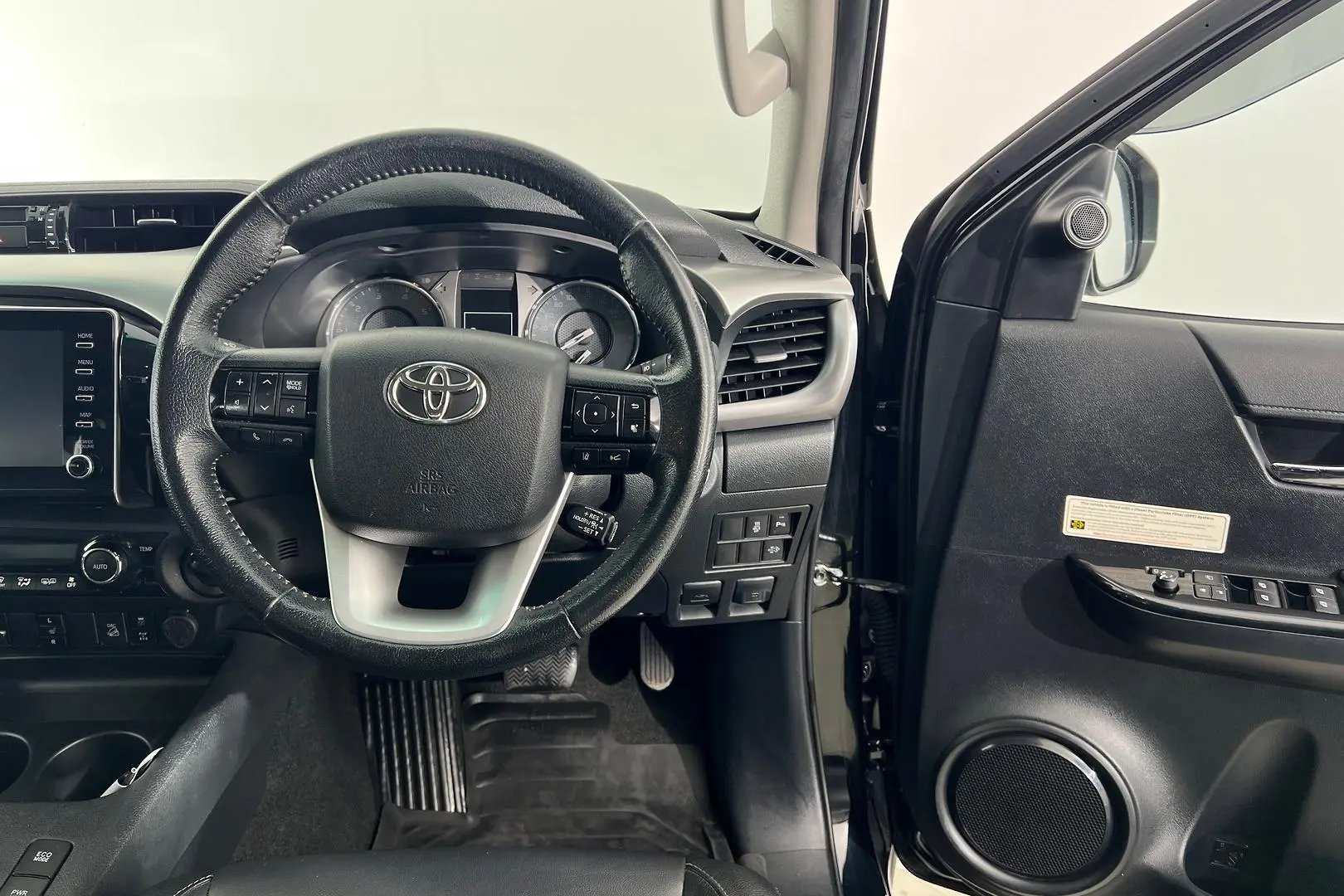 2020 Toyota Hilux Gallery Image 17