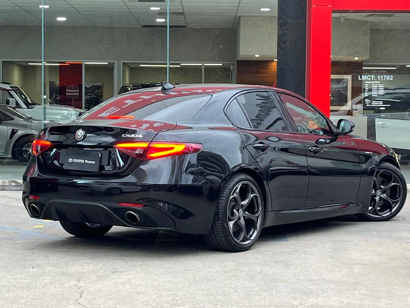 2019 Alfa Romeo Giulia Gallery Image 6
