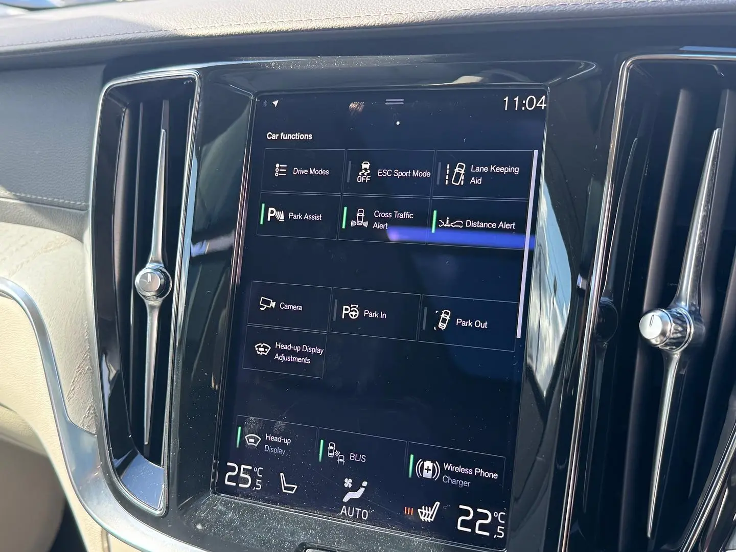 2021 Volvo V60 Cross Country Gallery Image 20