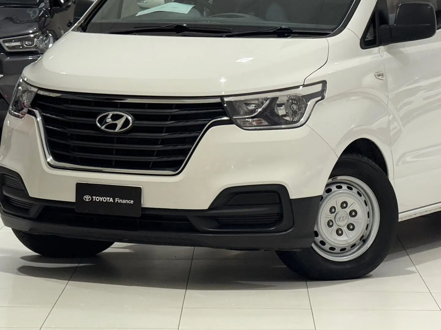 2021 Hyundai iLoad Gallery Image 7