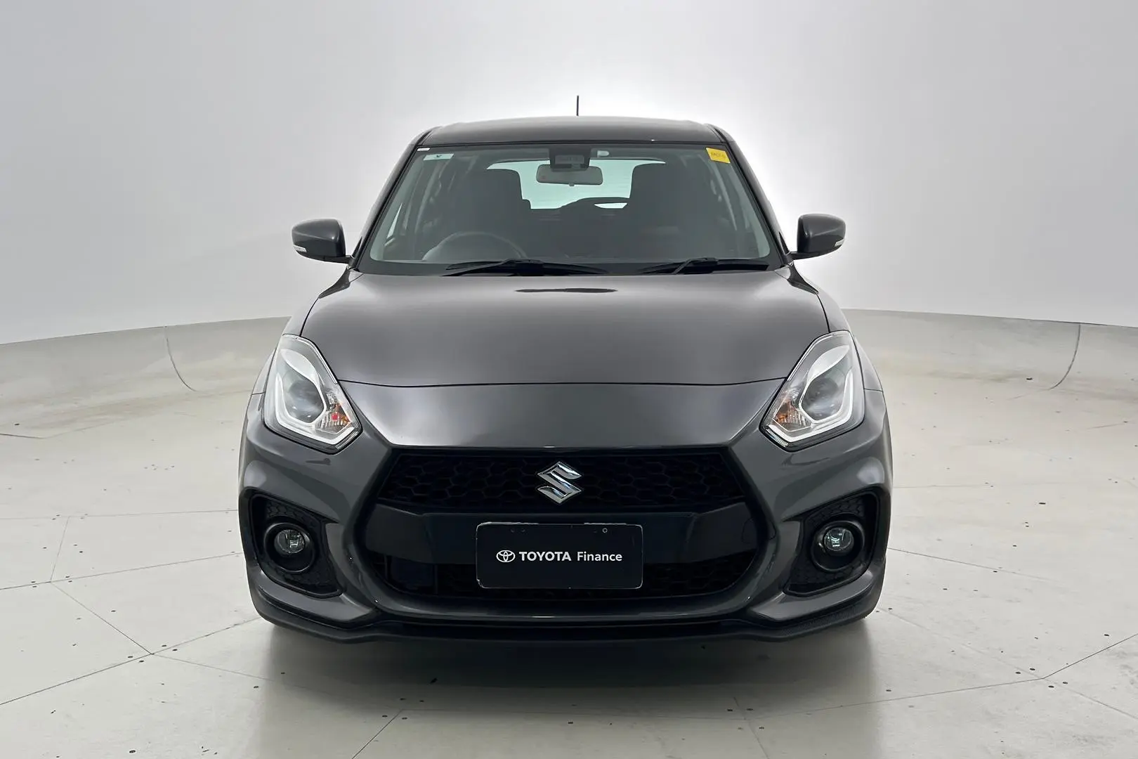 2018 Suzuki Swift Gallery Image 10