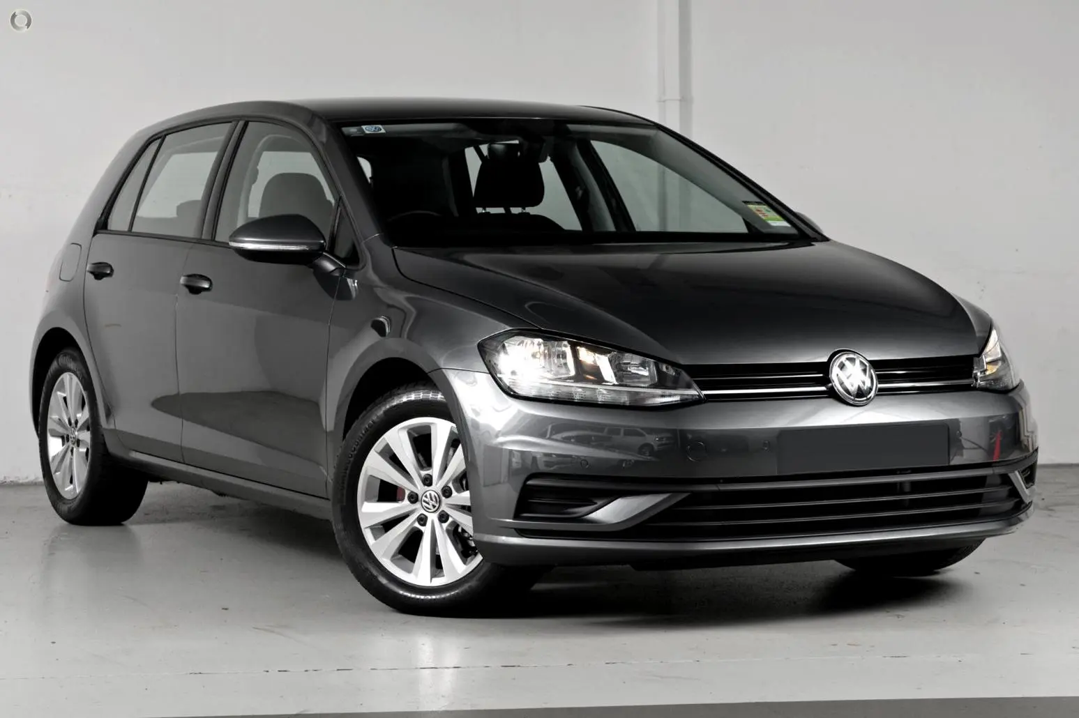 2019 Volkswagen Golf Gallery Image 1