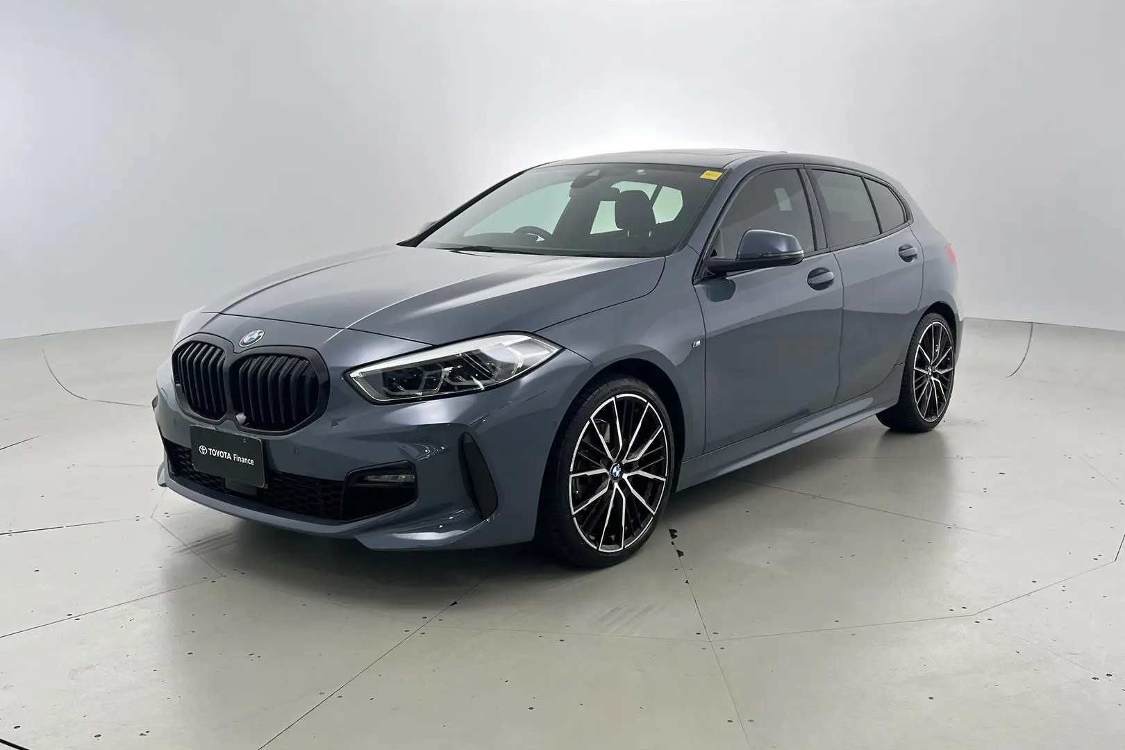 2023 BMW 1 Series Gallery Image 3