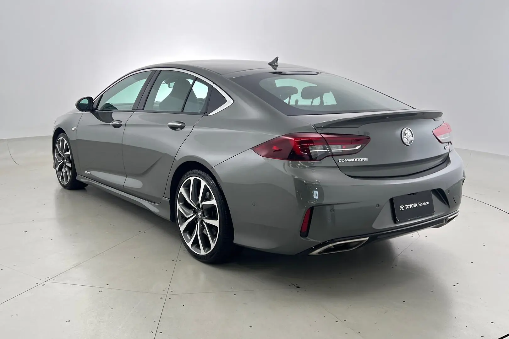 2018 Holden Commodore Gallery Image 7