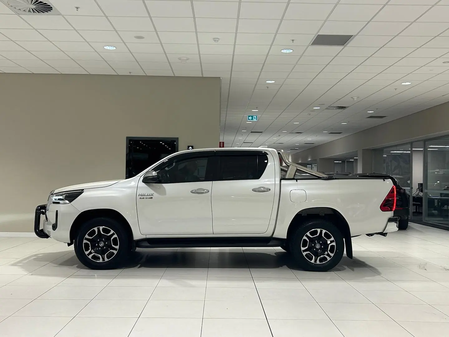 2021 Toyota Hilux Gallery Image 6