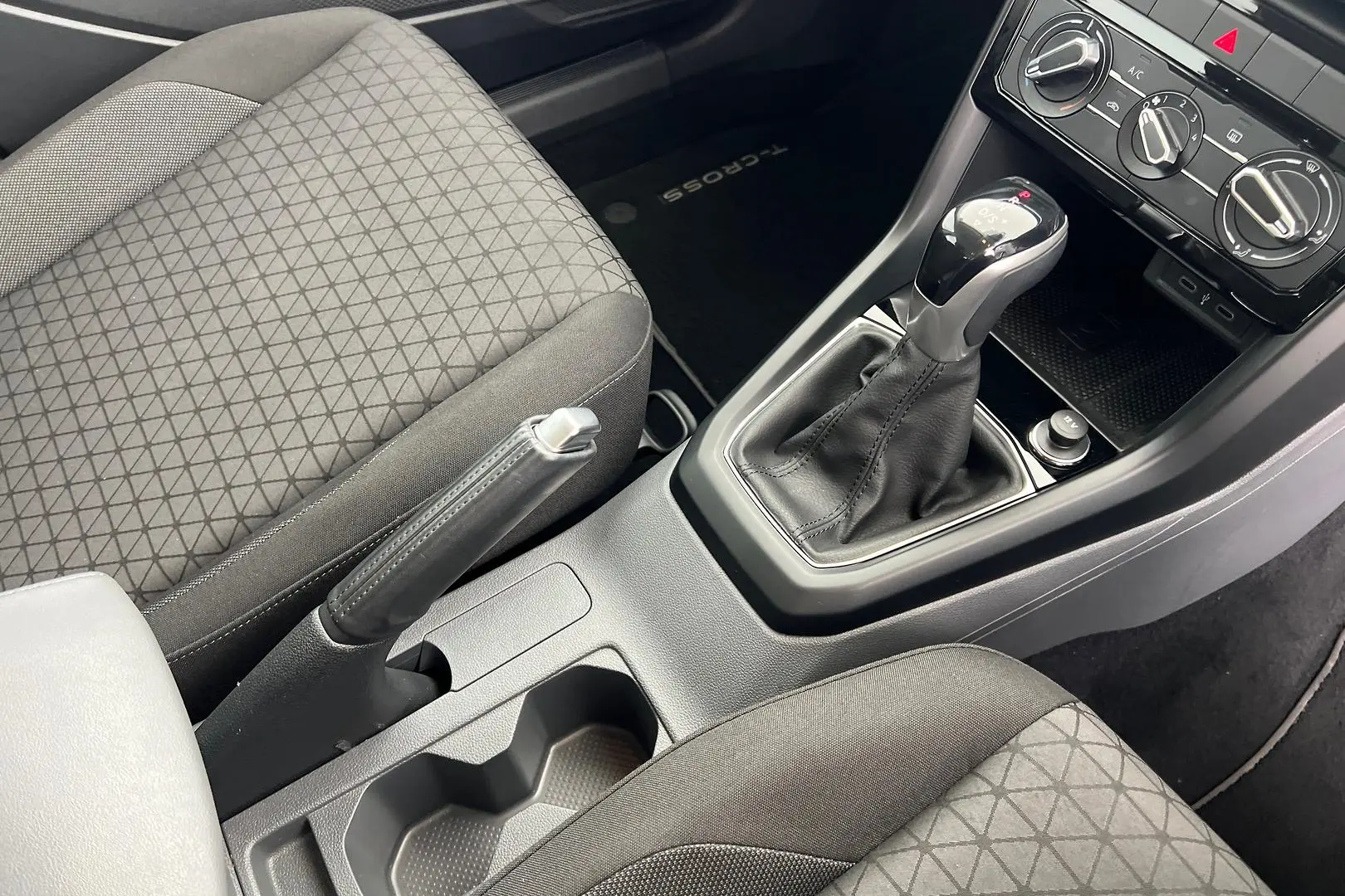 2021 Volkswagen T-Cross Gallery Image 18